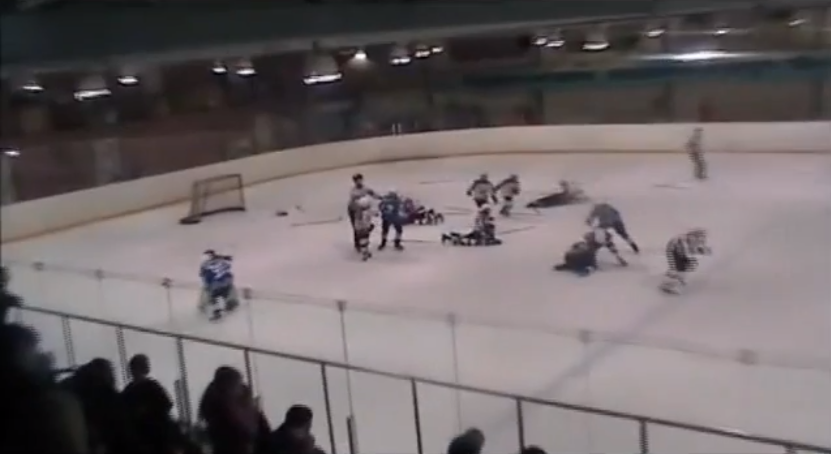 Hockey, 1 500 kg, Slagsmål, Ryssland